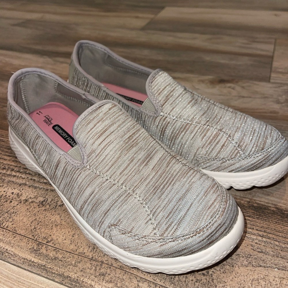 Cool Wave Women’s 11 Shoes Tan Gold Memory Foam Slip On Comfort Flat Walking